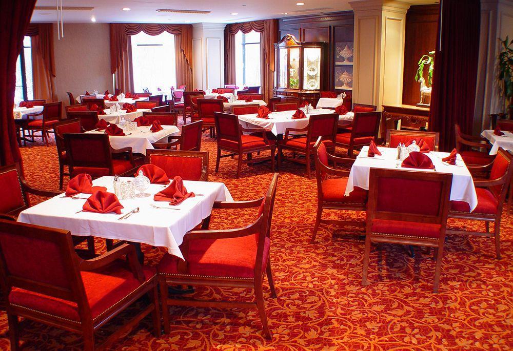 Ramada By Wyndham Minneapolis Airport - Іґан Ресторан фото
